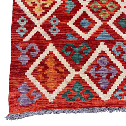 Corner detail showing intact fringe and tight weave