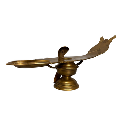19th century Indian bronze Changalvetta ritual oil lamp, full view